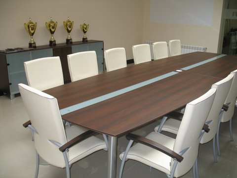   realizacja 2013 Stół konferencyjny MDD i krzesła Profim